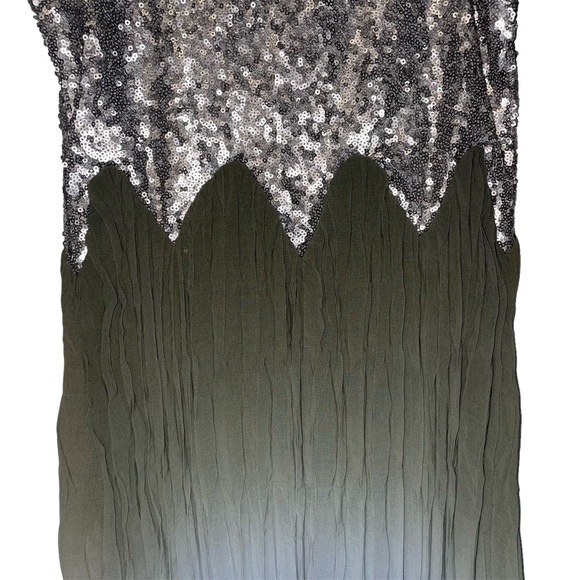Gimmicks By BKE Pieced Silver Sequin Green & Gray Ombre Pixie Top Braided Strap - Picture 3 of 11
